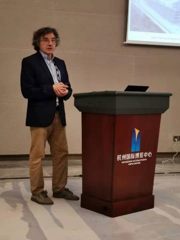 Pedrini Giancarlo做特邀报告.jpg